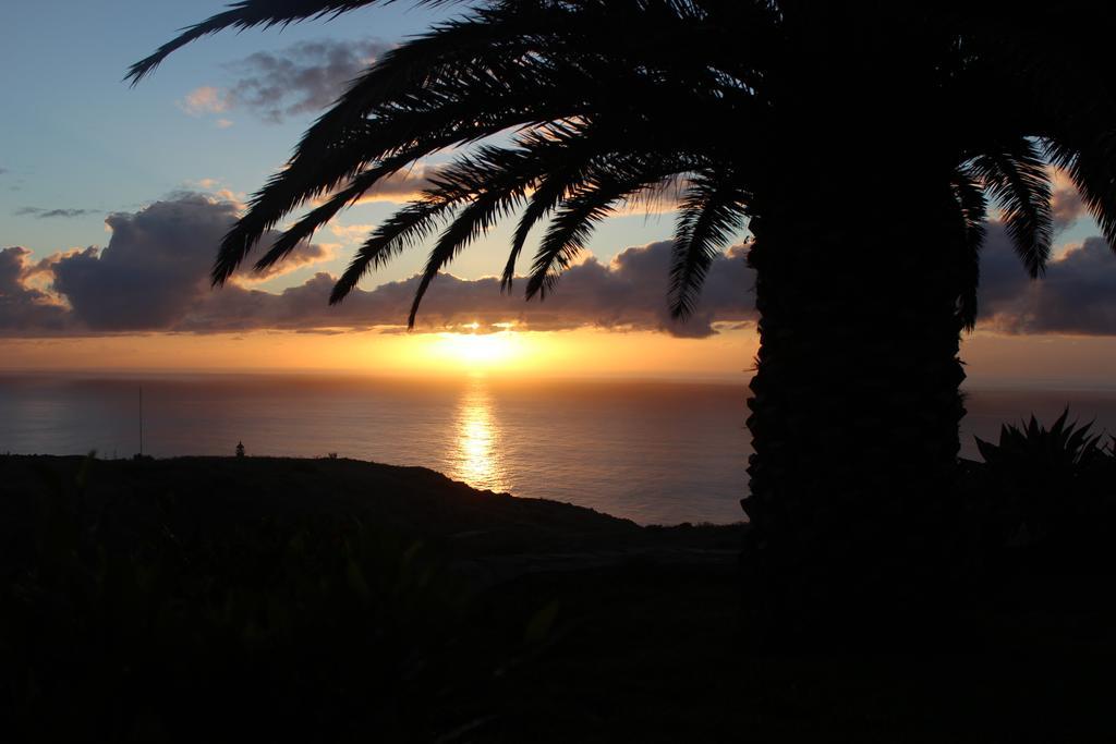 Bed and Breakfast Residencial FAROL Ponta do Pargo Exterior foto